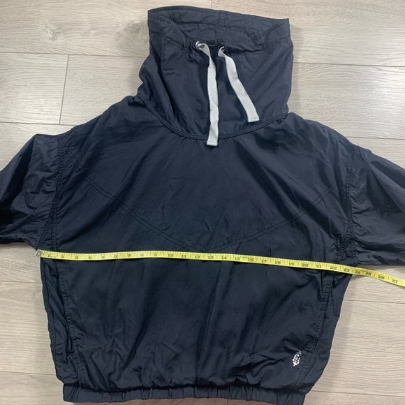 Free People Movement Far & Away Black Pullover Windbreaker Jacket - Picture 10 of 12